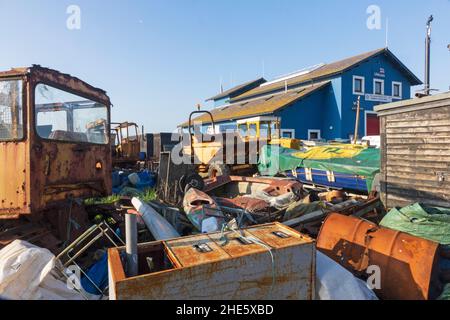 Vieux rebuts sur le front de mer de Hastings Stade, East Sussex, Royaume-Uni Banque D'Images