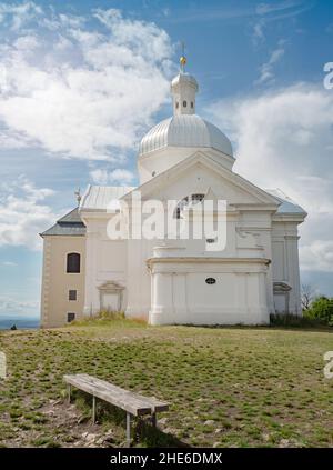 Belle et célèbre chapelle Saint-Sébastien, Svaty kopecek.Mikulov ville de Moravie du Sud, République tchèque Banque D'Images