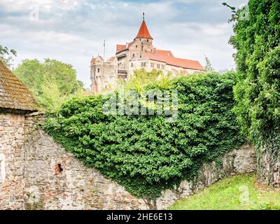 Château de Pernstejn.Le château le plus beau et le plus important de république tchèque. Banque D'Images