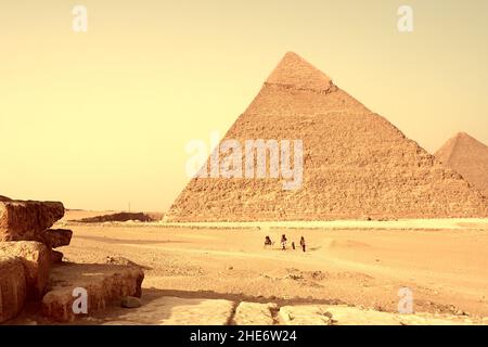La Grande Pyramide de Gizeh, également connue sous le nom de Pyramide de Khufu ou Pyramide de Cheops, près de la ville du Caire, en Égypte, en Afrique.Il a été construit c.2600 C.-B. Banque D'Images