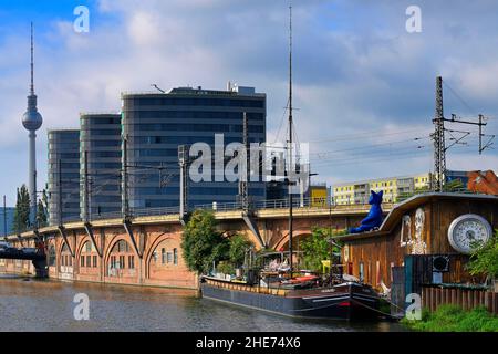 Siège de BVG dans les tours de Trias le long de la Spree.Berlin, Allemagne Banque D'Images