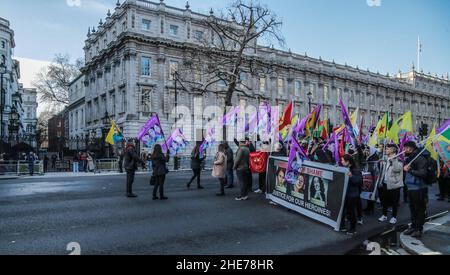 Londres Royaume-Uni 9 janvier 2022 pour mémoriser le triple meurtre à Paris, il y a 9 ans, de Fidan Dogan, Sakine Cansiz et Leyla Saylemez, activiste kurde, probablement à la main de l'Organisation nationale du renseignement de Turquie,Les manifestants ont défilé à Londres de Trafalgar Square à Parliament Square pour demander justice aux auteurs de crimes, personne n'a été accusé des meurtres. Paul Quezada-Neiman/Alay Live News Banque D'Images