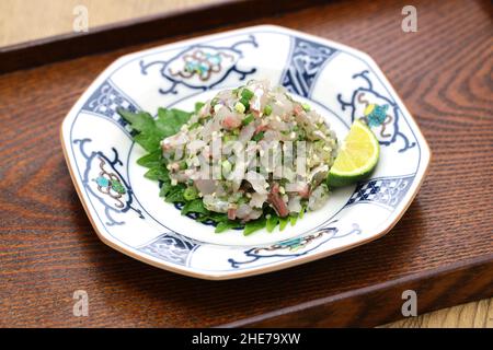 aji no tataki, sashimi de chinchard finement haché, cuisine japonaise Banque D'Images