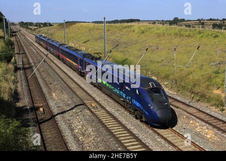 Hull trains 802301 train de classe Paragon, East Coast main Line Railway, près du village d'Essendine, comté de Rutland, Angleterre, Royaume-Uni Banque D'Images