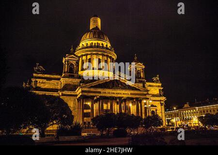 Saint-Petersbourg, Russie - vue sur la cathédrale Saint Isaac Banque D'Images