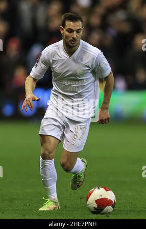 Nottingham, Royaume-Uni.09th janvier 2022.Cedric #17 d'Arsenal se brise avec le ballon à Nottingham, Royaume-Uni le 1/9/2022.(Photo de Mark Cosgrove/News Images/Sipa USA) crédit: SIPA USA/Alay Live News Banque D'Images