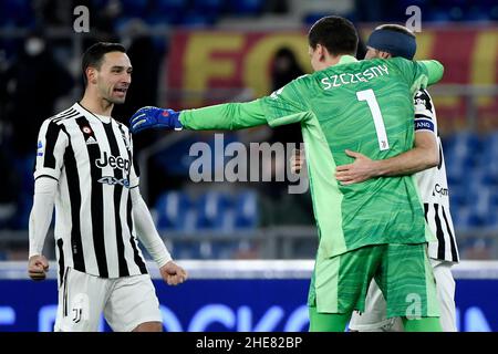 Rome, Italie.09th janvier 2022.Mattia de Sciglio, Wojciech Szczesny et Giorgio Chiellini de Juventus FC célèbrent à la fin de la série Un match de football entre AS Roma et Juventus FC au stade Olimpico à Rome (Italie), le 9th janvier 2022.Photo Andrea Staccioli/Insidefoto crédit: Insidefoto srl/Alamy Live News Banque D'Images