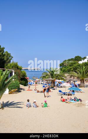 Vue sur la plage, Caló des Pou, Cala d’Or, Municipalité de Santanyi, Majorque (Majorque),Îles Baléares, Espagne Banque D'Images