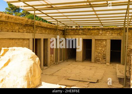 Vue imprenable sur les ruines du palais de Knossos en Crète, Héraklion, Grèce Banque D'Images