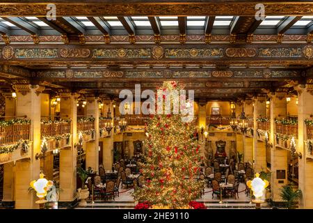 Le hall de l'hôtel historique Davenport est décoré pour Noël. Banque D'Images