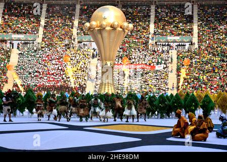 Yaoundé.9th janvier 2022.La photo prise le 9 janvier 2022 montre une vue générale de la cérémonie d'ouverture de la coupe d'Afrique des Nations au stade Olembe à Yaoundé, au Cameroun.Credit: Keppeu/Xinhua/Alay Live News Banque D'Images