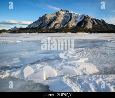 Canada, Alberta, Rocheuses canadiennes, Mont Michener et Abraham Lake Banque D'Images