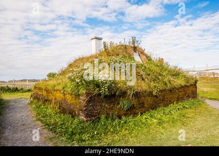 Maison Viking long au lieu historique national de l'Anse aux Meadows, Great Northern Peninsula, Terre-Neuve, Canada. Banque D'Images