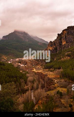 Paysage naturel de la vallée de Toba, Jaen. Banque D'Images