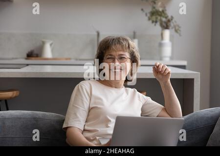 Portrait d'une femme mûre d'âge moyen heureuse. Banque D'Images