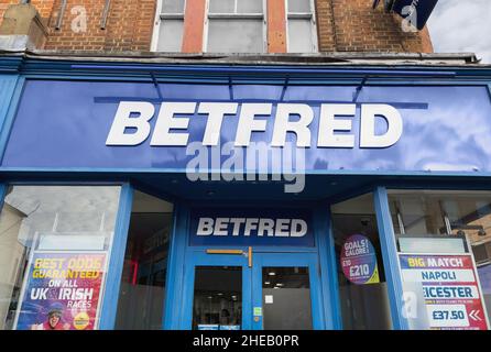 Londres Royaume-Uni - 9th décembre 2021 - extérieur de la boutique de Paris Betfred.Betfred est un bookmaker basé au Royaume-Uni. Banque D'Images