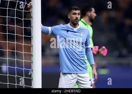 Milan, Italie.09th janvier 2022.Mattia Zaccagni de SS Lazio regarde pendant la série Un match entre FC Internazionale et SS Lazio au Stadio Giuseppe Meazza le 9 janvier 2022 à Milan, Italie.Credit: Marco Canoniero / Alamy Live News Banque D'Images