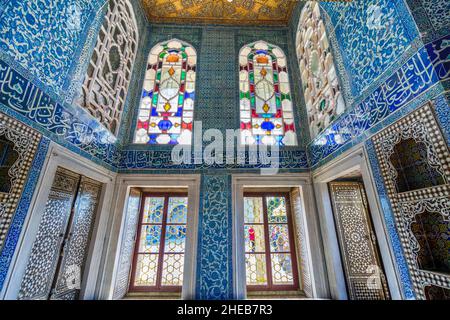 Vue intérieure du palais de Topkapi à Istanbul.Le palais de Topkapi est considéré comme l'un des musées les plus importants en termes d'architecture mondiale. Banque D'Images