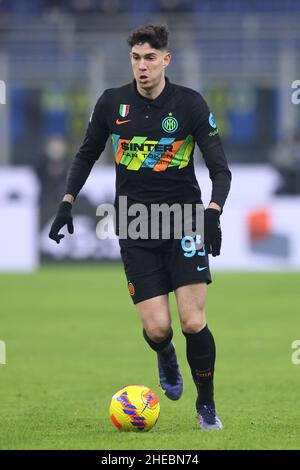 Milan, Italie.9th janvier 2022.Alessandro Bastoni du FC Internazionale pendant le match de la série A à Giuseppe Meazza, Milan.Crédit photo à lire: Jonathan Moscrop/Sportimage crédit: Sportimage/Alay Live News Banque D'Images