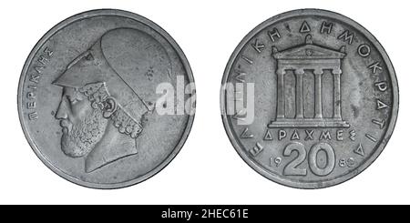 Pièce grecque de 20 drachma datée de 1982 Pericles sur fond blanc isolé Banque D'Images