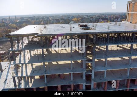 Immeuble en construction immeuble en béton complexe résidentiel moderne de plusieurs étages Banque D'Images