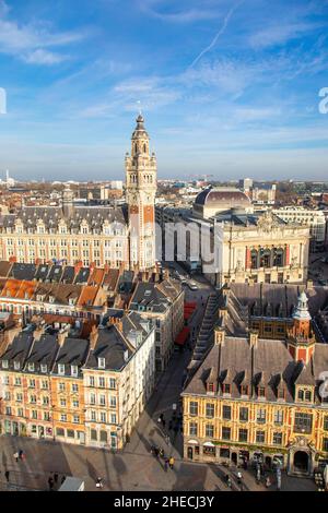 France, Nord, Lille, ancienne bourse et beffroi de la chambre de commerce et d'opéra Banque D'Images