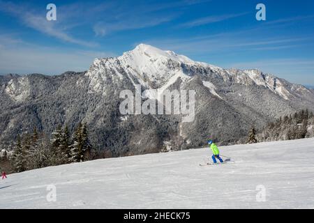 France, Isère, Parc Naturel Régional de la Chartreuse (parc naturel régional de Chartreuse), Saint Pierre de Chartreuse, station de ski au pied de l'Achard, le plus haut sommet de Chartreuse massif (alt : 2082m) Banque D'Images