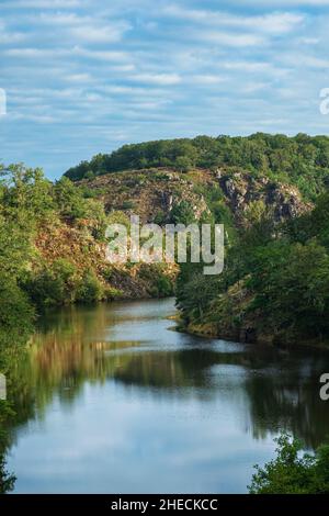 France, Creuse, Crozant, rivière Sedelle sur la via Lemovicensis ou Vezelay, l'une des voies principales vers Saint-Jacques-de-Compostelle Banque D'Images