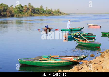 Égypte, haute Égypte, vallée du Nil, village d'El Kab, retour de la pêche Banque D'Images