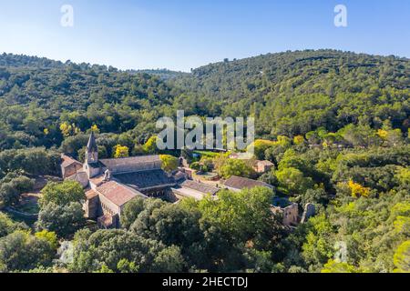 France, Var, le Thoronet, abbaye de Thoronet, abbaye cistercienne (vue aérienne) // France, Var (83), le Thoronet, abbaye du Thoronet, abbaye cistercienne (v Banque D'Images