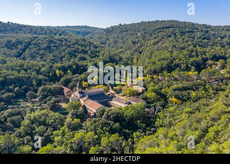 France, Var, le Thoronet, abbaye de Thoronet, abbaye cistercienne (vue aérienne) // France, Var (83), le Thoronet, abbaye du Thoronet, abbaye cistercienne (v Banque D'Images