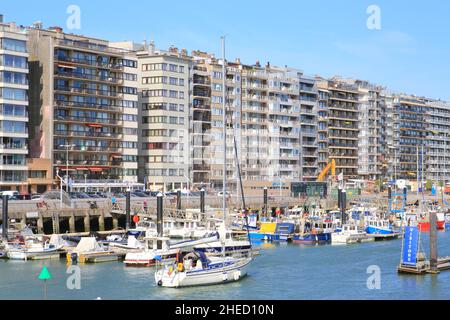 Belgique, Flandre Occidentale, Blankenberghe, entrée à la marina Banque D'Images