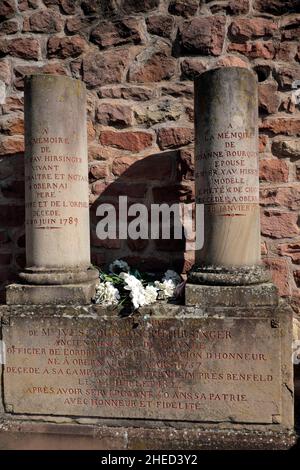 France, Bas Rhin, Obernai, rue du Chanoine Gyss, cimetière, monument, inscription à la mémoire de M. Jules Louis Joseph Hirsinger, ancien ministre, est décédé en 1824 Banque D'Images