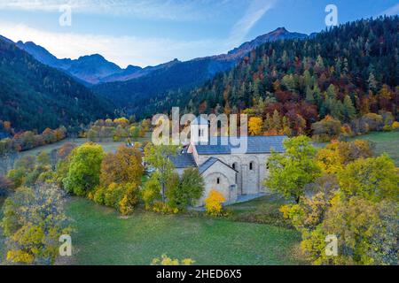 France, Hautes Alpes, Crots, abbaye notre Dame de Boscodon du 12th siècle (vue aérienne) // France, Hautes-Alpes (05), Crots, abbaye notre-Dame de B Banque D'Images