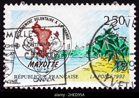 FRANCE - VERS 1992 : un timbre imprimé en France montre l'attachement volontaire de Mayotte à la France, Sesquicentennial, département d'outre-mer, vers 1992 Banque D'Images