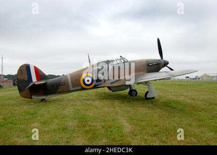 Hawker Hurricane Mk 1 P2921 garé sur l'herbe au spectacle aérien de Biggin Hill Banque D'Images