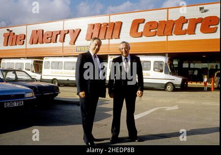 Les jumeaux de Black Country Don et Roy Richardson bâtisseurs du centre commercial Merry Hill 1986 Banque D'Images