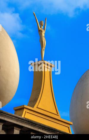 Façade du Théâtre du Musée Dali contenant les créations surréalistes de Salvador Dali, à Figueres, Catalogne, Costa Brava, Espagne Banque D'Images