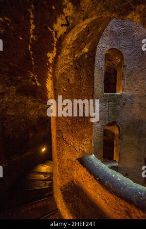 Intérieur du "Pozzo di San Patrizio" (St.Patrick's Well) l'une des attractions touristiques les plus visitées d'Orvieto, en Ombrie, en Italie Banque D'Images