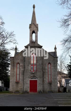 INVERURIE, ÉCOSSE - 2 JANVIER 2022 : Église épiscopale de Sainte-Marie construite par James Ross dans le style gothique entre 1840 et 1842 Banque D'Images