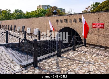 Varsovie, Pologne - 19 septembre 2020 : Musée de la prison de Pawiak et mémorial de Romuald Gutt et Mieczyslaw Moldawa, rue Dzielna, dans le quartier historique de Banque D'Images