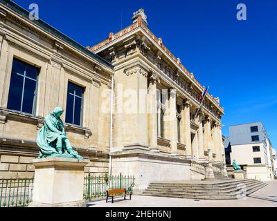 Vue à angle bas du palais de justice du Havre, France. Banque D'Images