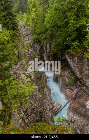 Gorge de la SOCA près du village de Bovec, Slovénie Banque D'Images