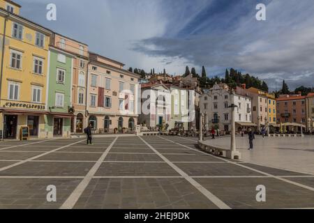 PIRAN, SLOVÉNIE - 15 MAI 2019 : place centrale de Tartini dans la ville de Piran, Slovénie Banque D'Images