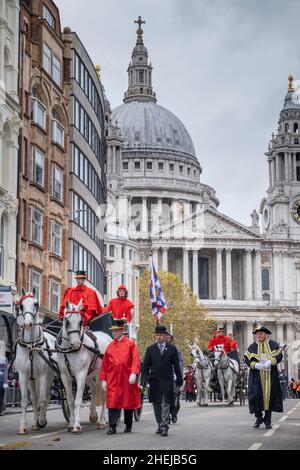 Guardsmen et entraîneurs et le spectacle du Lord Mayor of London, City of London Financial district, Londres, Angleterre, Royaume-Uni Banque D'Images