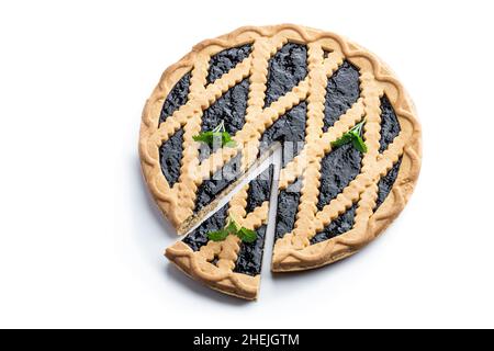 Tarte aux myrtilles isolée sur un blanc Banque D'Images