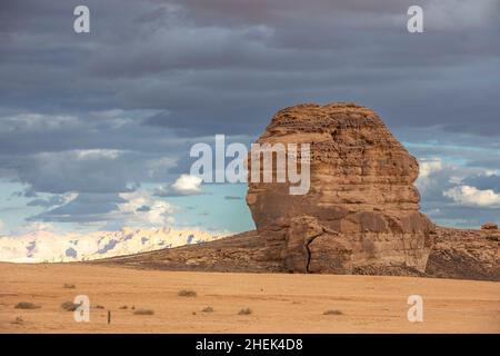 Conduite en voiture dans un paysage d'Al Ula, KSA Banque D'Images