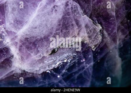 Gros plan sur Amethyst Quartz Crystal .Photo de haute qualité Banque D'Images