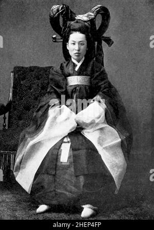 L'impératrice Myeongseong (1851 – 1895), la première femme officielle de Gojong, le vingt-sixième roi de Joseon et le premier empereur de l'Empire coréen. Banque D'Images