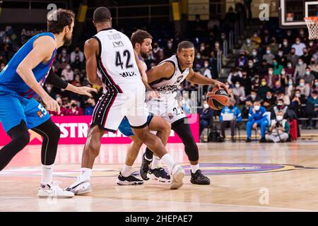 Barcelone, Espagne - 11 janvier 2022, Devon Hall de AX Armani Exchange Milan lors du match de basketball EuroLeague de Turkish Airlines entre FC Barcelone et AX Armani Exchange Milan le 11 janvier 2022 au Palau Blaugrana à Barcelone, Espagne - photo: Javier Borrego/DPPI/LiveMedia Banque D'Images